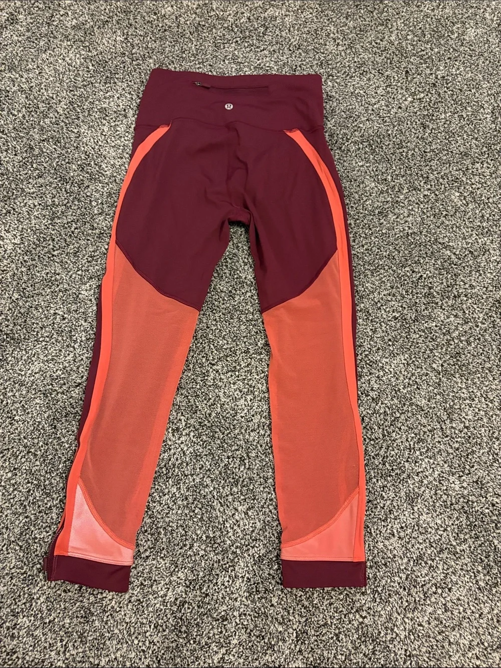 lululemon athletica women’s burgundy zip the line crop leggings